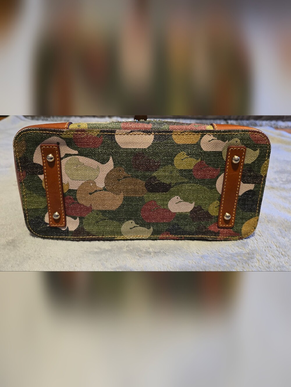 Dooney & Bourke Duck Dynasty HOBO camouflage - Picture 3 of 10